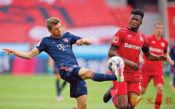  拜仁慕尼黑刷新德甲单季主场不败新纪录  